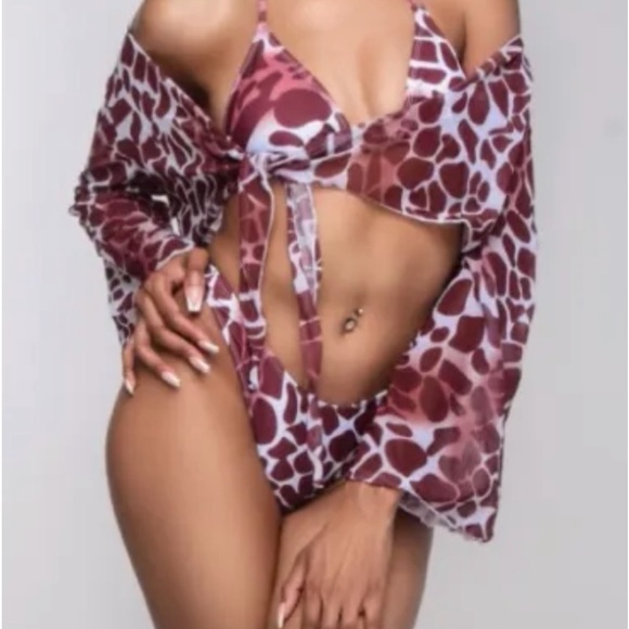 Sexy Three piece swim suit. - Picture 1 of 2